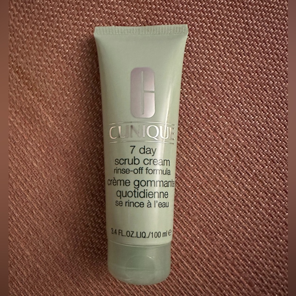 Clinique 7 day scrub cream (Full size)